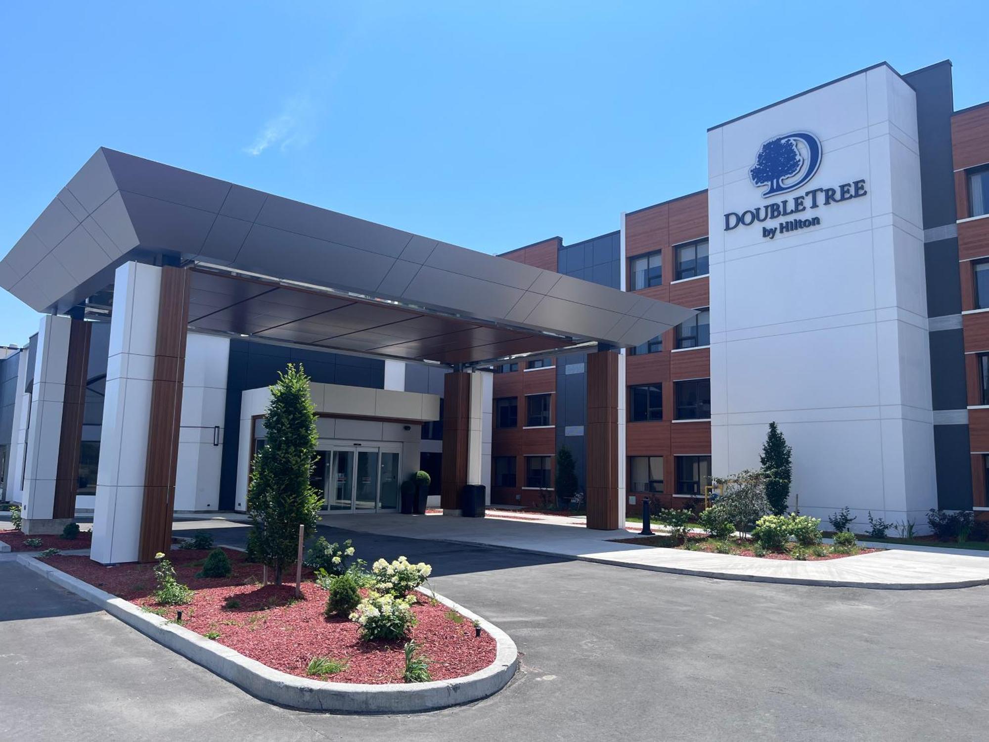Hotel Ambassador & Conference
