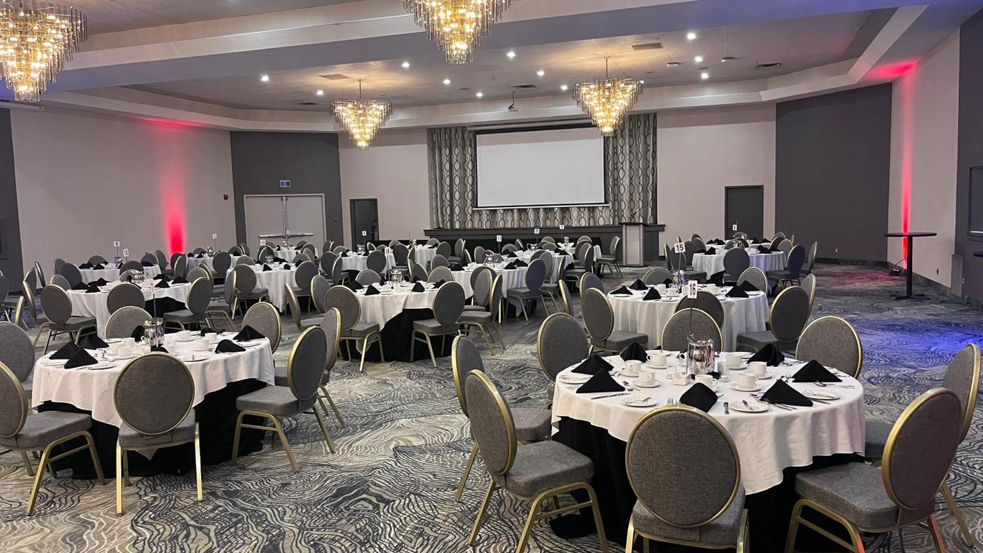 Hotel Ambassador & Conference