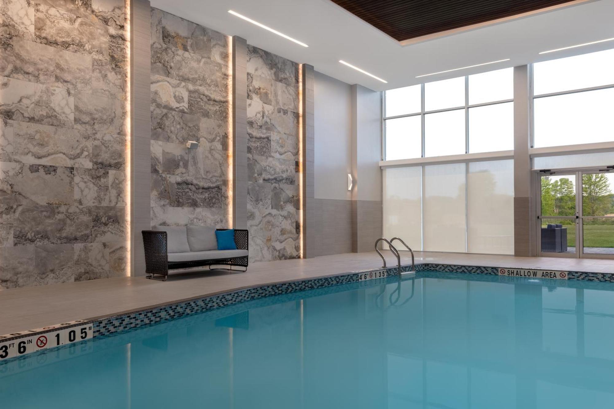 Hotel Ambassador & Conference Kingston